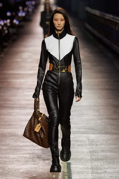 Look 8